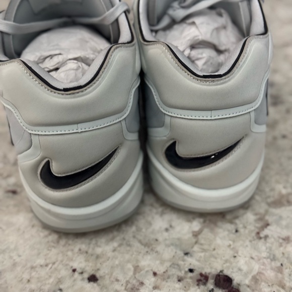 Nike Air Men's Shoes - Light Grey - Picture 4 of 10